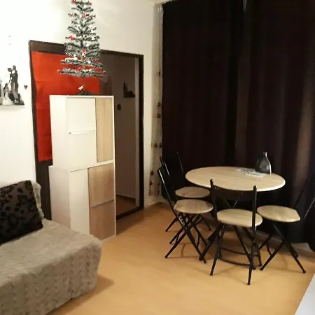 Апартаменты Cozy Central Studio *
